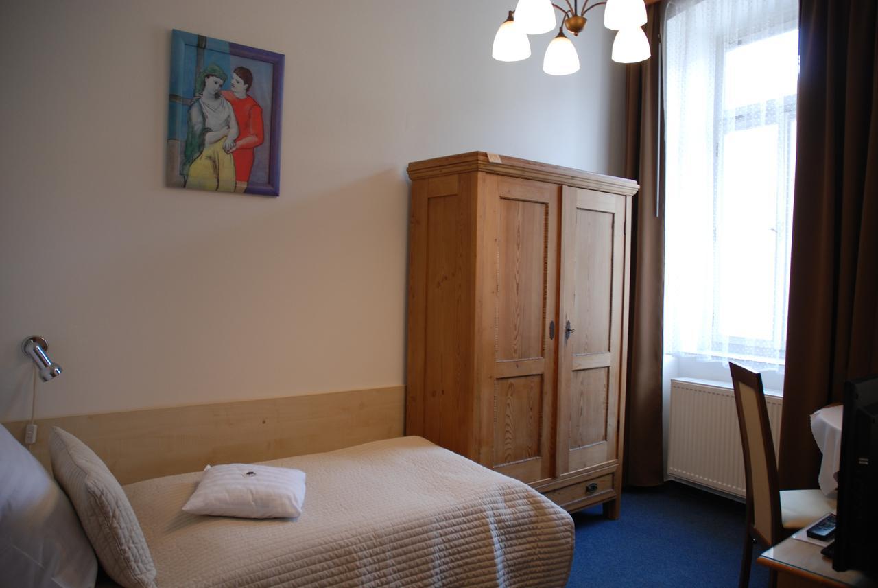 Hotel U Ruze Slavonice Exterior foto